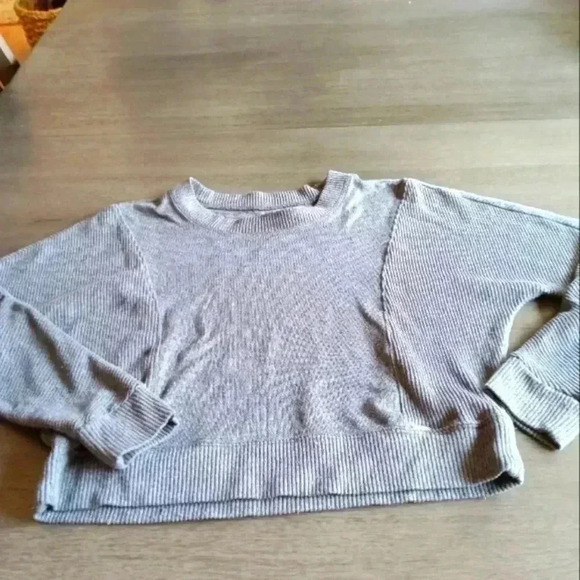 Gilly Hicks Shirt - Picture 1 of 2